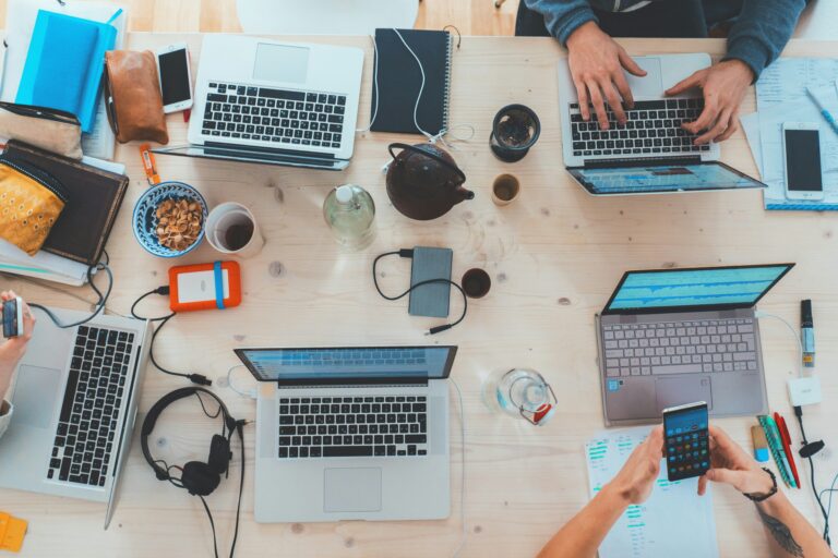 الشركات الناشئة التقنية.. كيف تتحول الفكرة إلى منتج؟