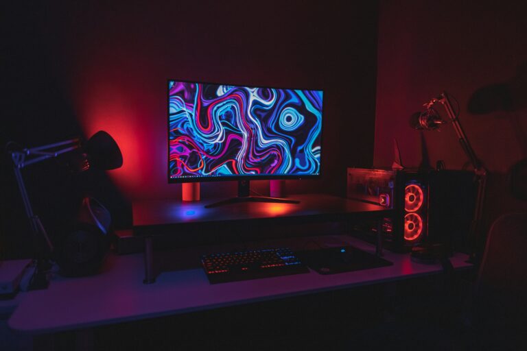 الألعاب التنافسية.. لماذا يهم معدل الإطارات وزمن الاستجابة؟